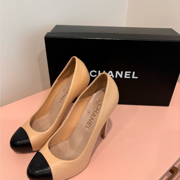 AUTHENTIC Chanel Platform Pumps - Picture 7 of 7